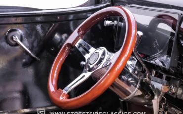 Chevrolet-Pickup-1947-Green-Patina-Saddle-11