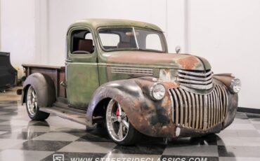 Chevrolet-Pickup-1947-Green-Patina-Saddle-15