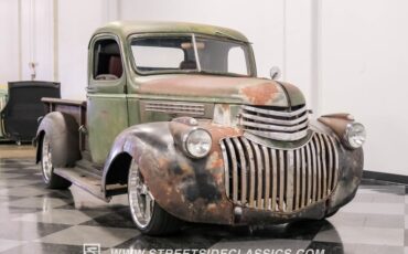 Chevrolet-Pickup-1947-Green-Patina-Saddle-16