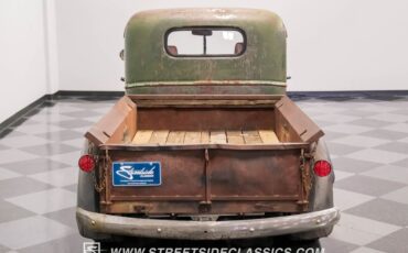 Chevrolet-Pickup-1947-Green-Patina-Saddle-22