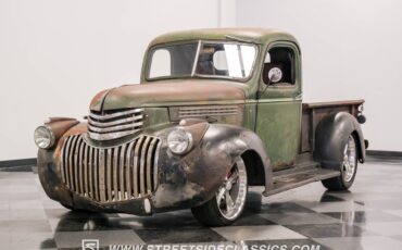 Chevrolet-Pickup-1947-Green-Patina-Saddle-4