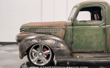 Chevrolet-Pickup-1947-Green-Patina-Saddle-6