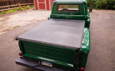 Chevrolet-Pickup-1957-Green-Black-and-red-13