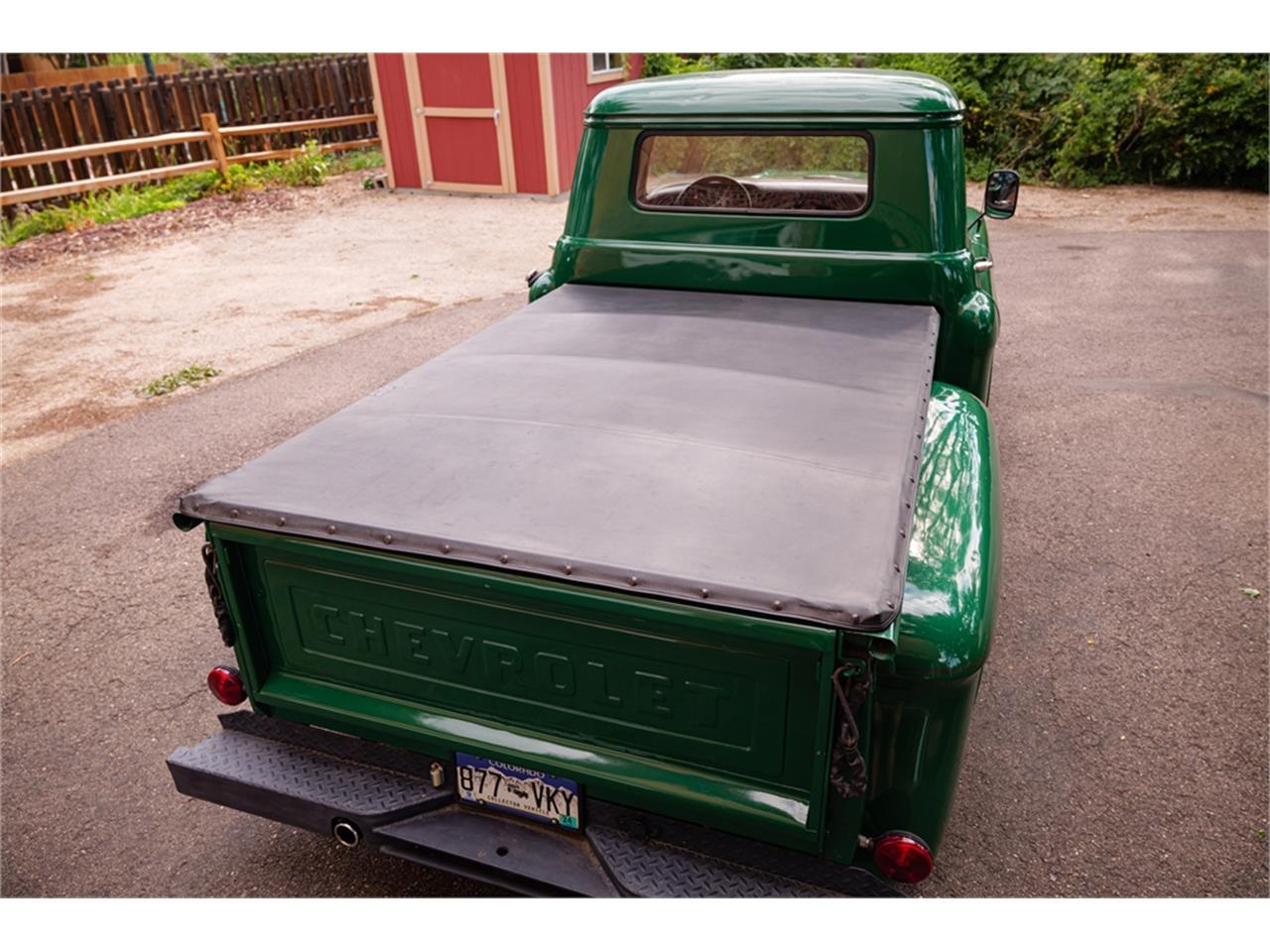Chevrolet-Pickup-1957-Green-Black-and-red-13