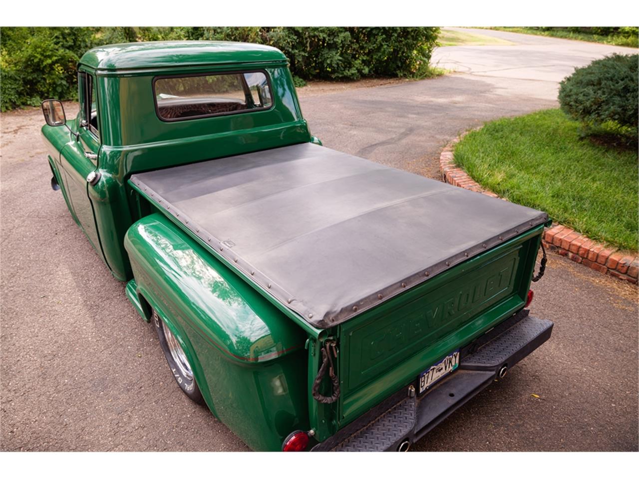Chevrolet-Pickup-1957-Green-Black-and-red-14