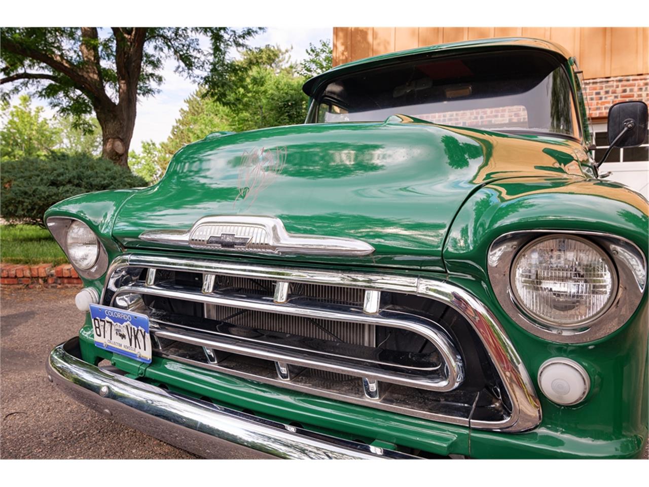 Chevrolet-Pickup-1957-Green-Black-and-red-15
