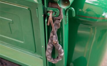 Chevrolet-Pickup-1957-Green-Black-and-red-16