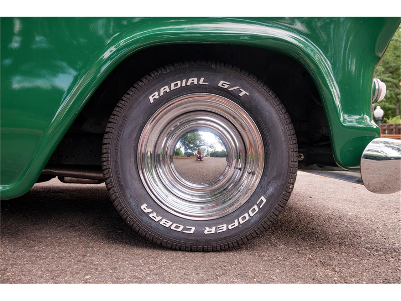 Chevrolet-Pickup-1957-Green-Black-and-red-19