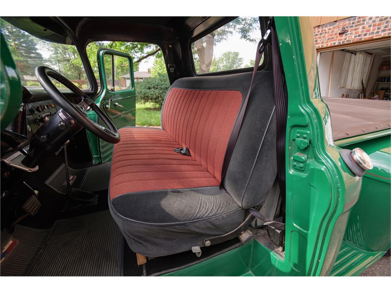 Chevrolet-Pickup-1957-Green-Black-and-red-21