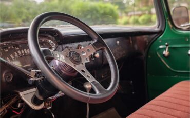 Chevrolet-Pickup-1957-Green-Black-and-red-23