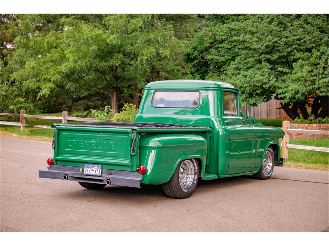 Chevrolet-Pickup-1957-Green-Black-and-red-5