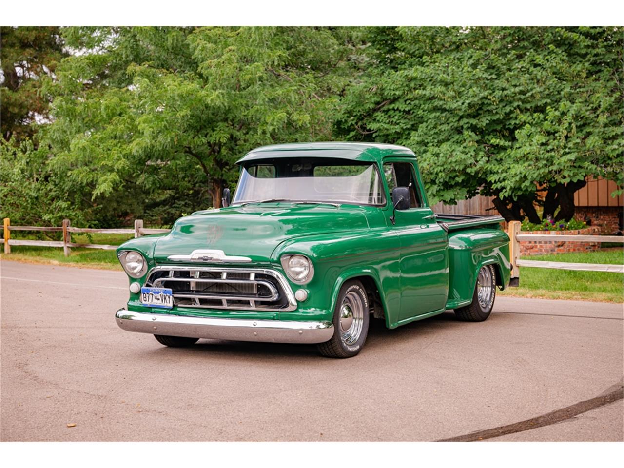 Chevrolet-Pickup-1957-Green-Black-and-red-54