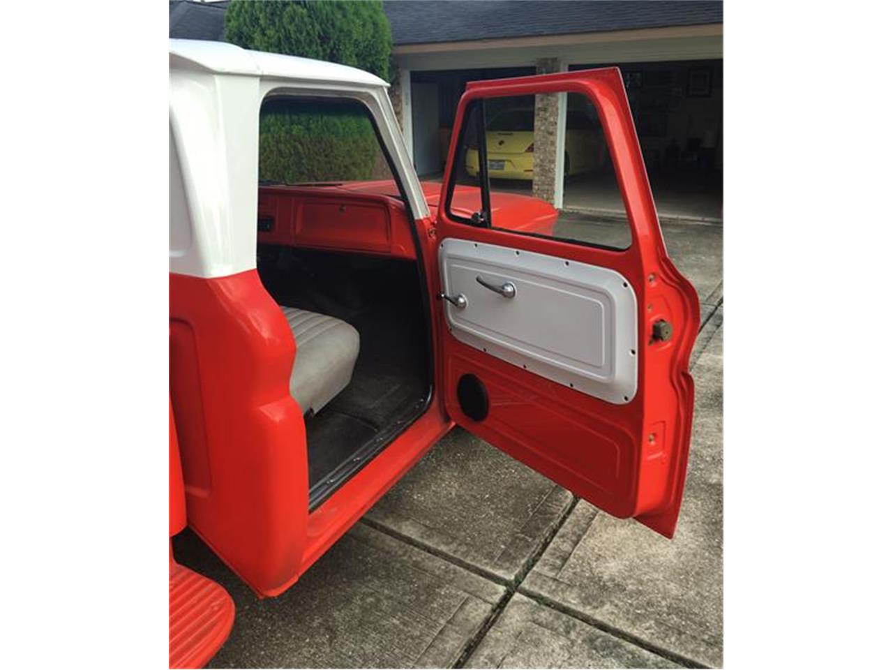 Chevrolet-Pickup-1964-Orange-amp-White-Grey-3