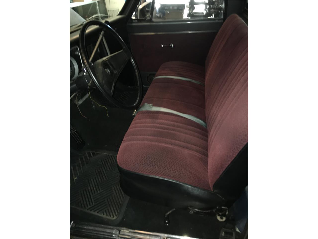 Chevrolet-Pickup-1967-Gray-Gray-11