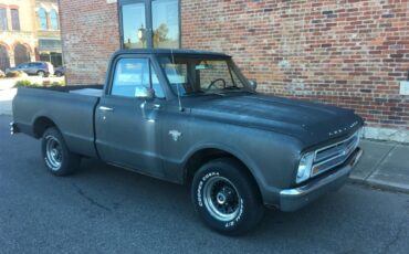 Chevrolet-Pickup-1967-Gray-Gray-8