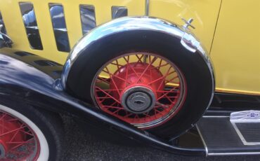 Chevrolet-Roadster-1932-Yellow-Brown-1
