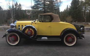 Chevrolet-Roadster-1932-Yellow-Brown-16