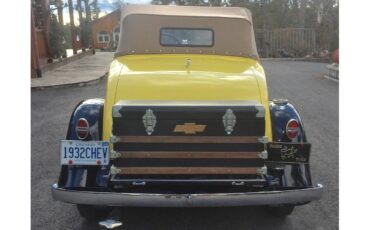 Chevrolet-Roadster-1932-Yellow-Brown-17