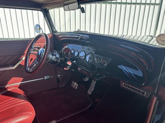 Chevrolet-Roadster-1934-Black-Red-5