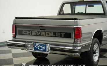Chevrolet-S10-1988-Gray-Metallic-Red-23