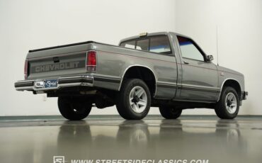 Chevrolet-S10-1988-Gray-Metallic-Red-24