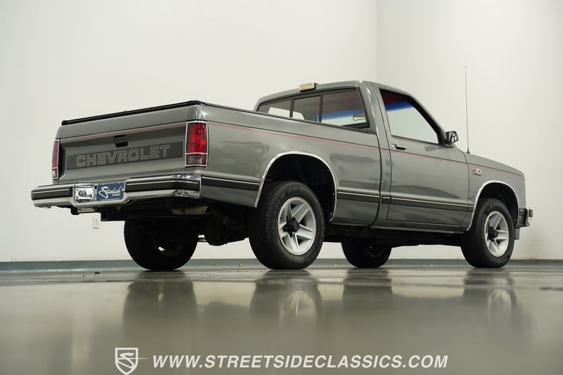 Chevrolet-S10-1988-Gray-Metallic-Red-24