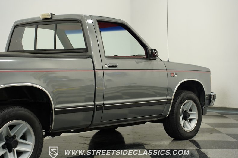 Chevrolet-S10-1988-Gray-Metallic-Red-25
