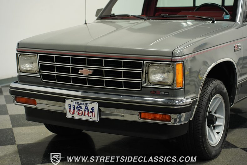 Chevrolet-S10-1988-Gray-Metallic-Red-4