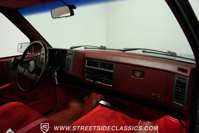 Chevrolet-S10-1988-Gray-Metallic-Red-43
