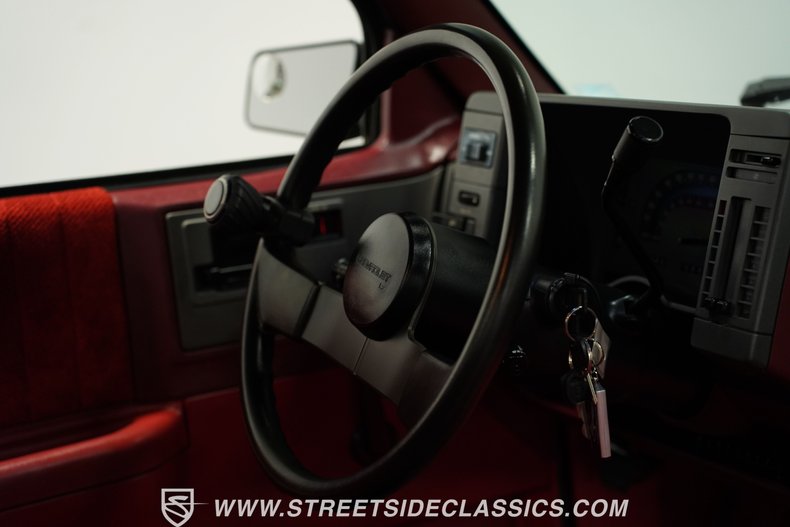 Chevrolet-S10-1988-Gray-Metallic-Red-44