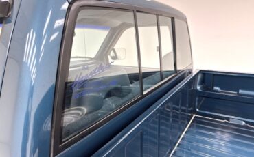 Chevrolet-Scottsdale-1992-Medium-Blue-Metallic-Blue-24