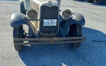 Chevrolet-Sedan-1928-Blue-9