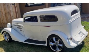 Chevrolet-Sedan-1934-Mercedes-White-2-tone-ld-Purple-17