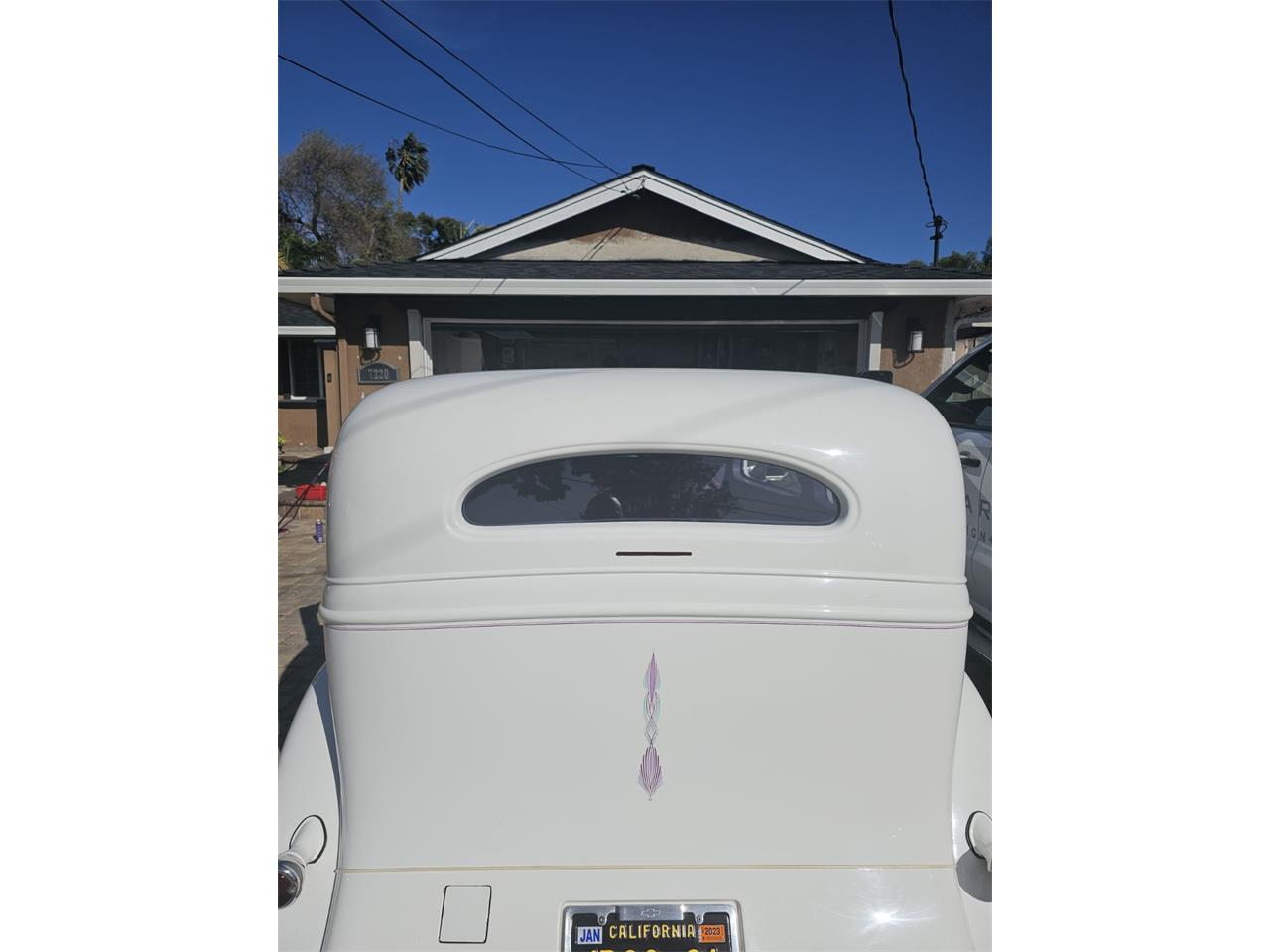 Chevrolet-Sedan-1934-Mercedes-White-2-tone-ld-Purple-2