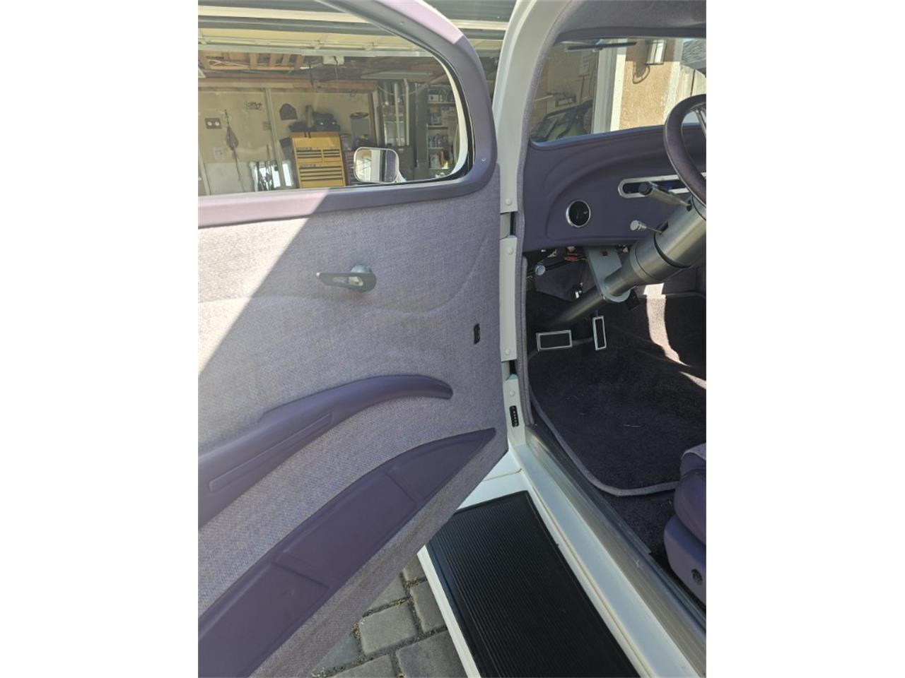 Chevrolet-Sedan-1934-Mercedes-White-2-tone-ld-Purple-20
