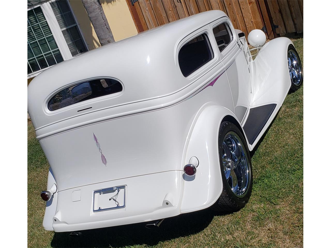 Chevrolet-Sedan-1934-Mercedes-White-2-tone-ld-Purple-23