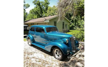 Chevrolet-Sedan-1937-Teal-Blue