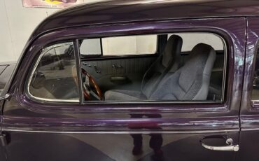 Chevrolet-Sedan-1939-Purple-Gray-30