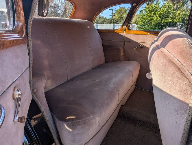 Chevrolet-Sedan-1940-10