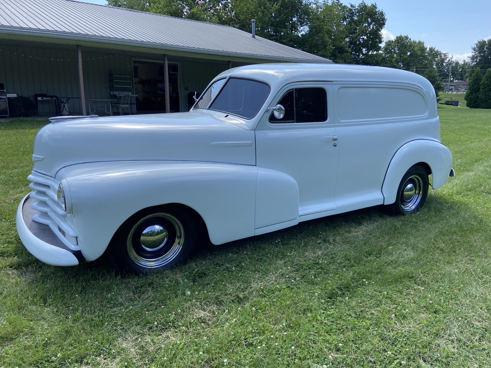 Chevrolet-Sedan-Delivery-1947-Sedan-2