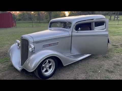 Chevrolet-Sedan-delivery-1934-Silver-Tan-3