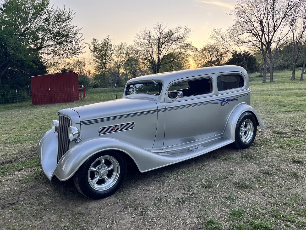 Chevrolet-Sedan-delivery-1934-Silver-Tan-4