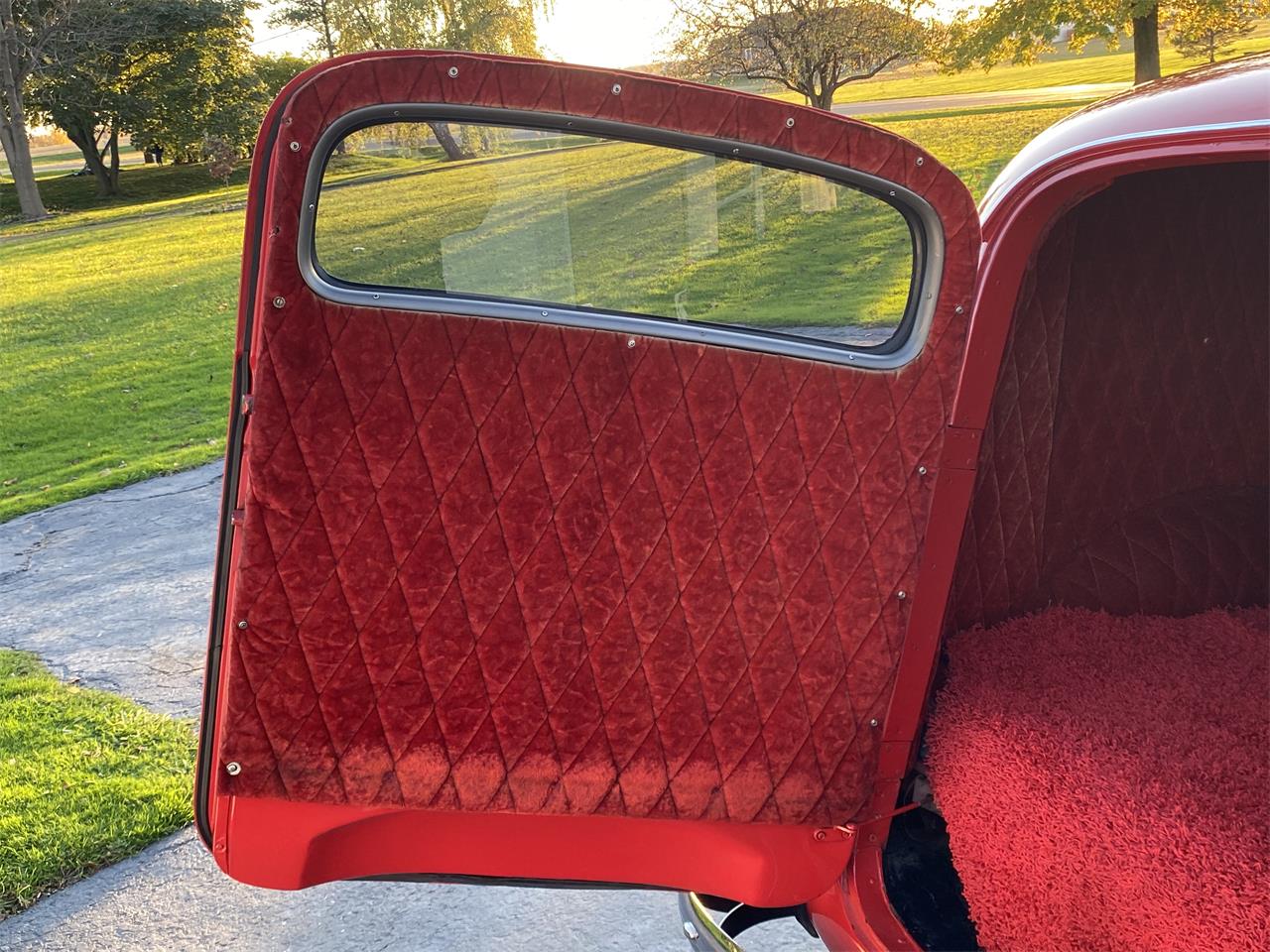 Chevrolet-Sedan-delivery-1939-Red-Red-gray-black-20