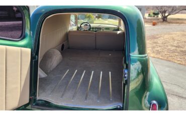 Chevrolet-Sedan-delivery-1950-Green-Tan-13