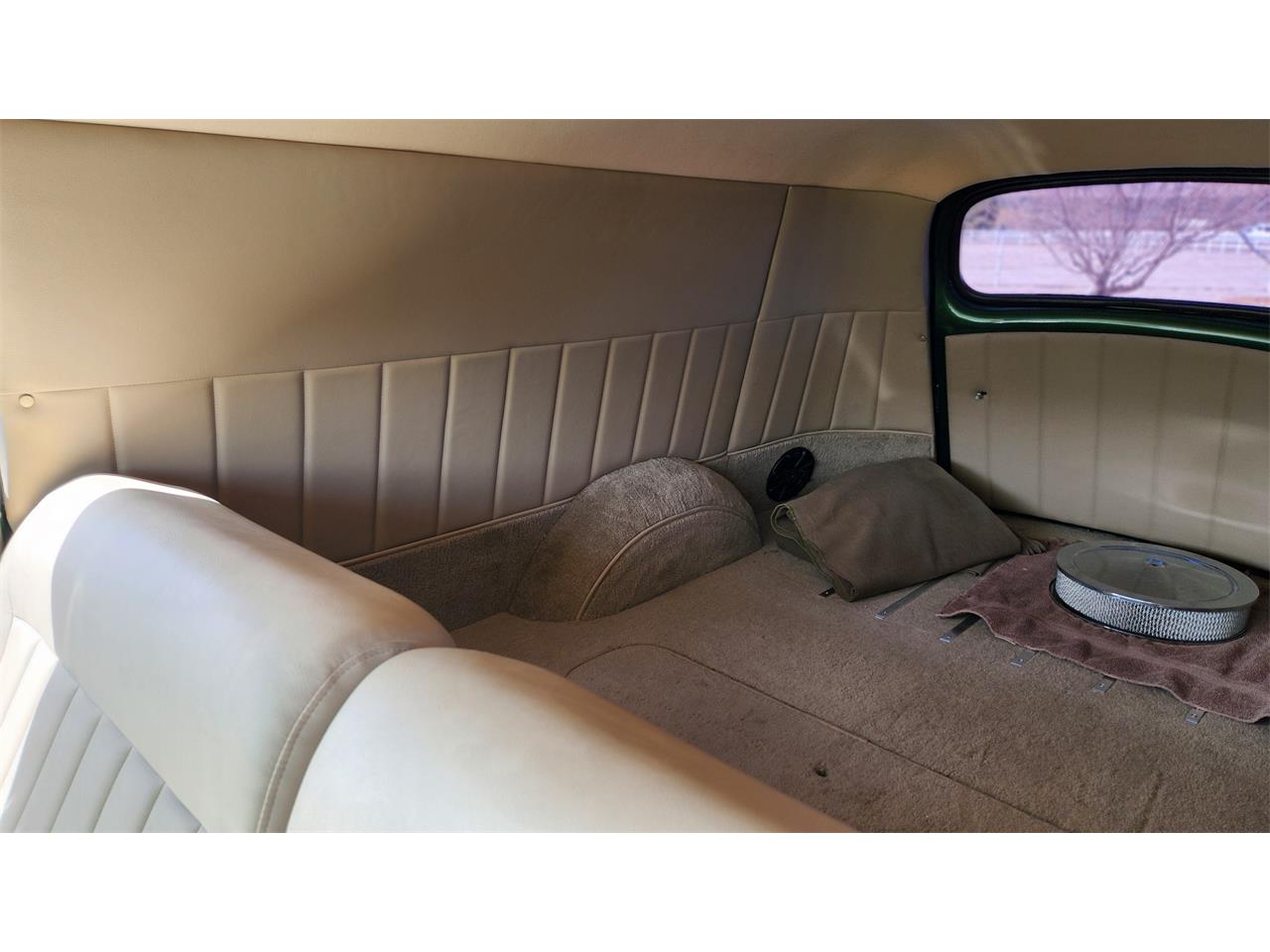Chevrolet-Sedan-delivery-1950-Green-Tan-14
