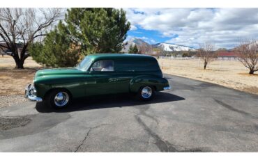 Chevrolet-Sedan-delivery-1950-Green-Tan-3