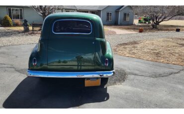 Chevrolet-Sedan-delivery-1950-Green-Tan-4