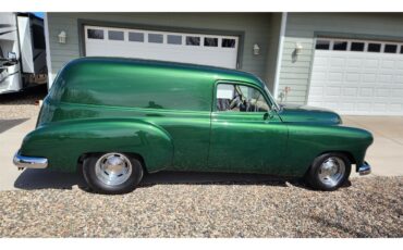 Chevrolet-Sedan-delivery-1950-Green-Tan-5