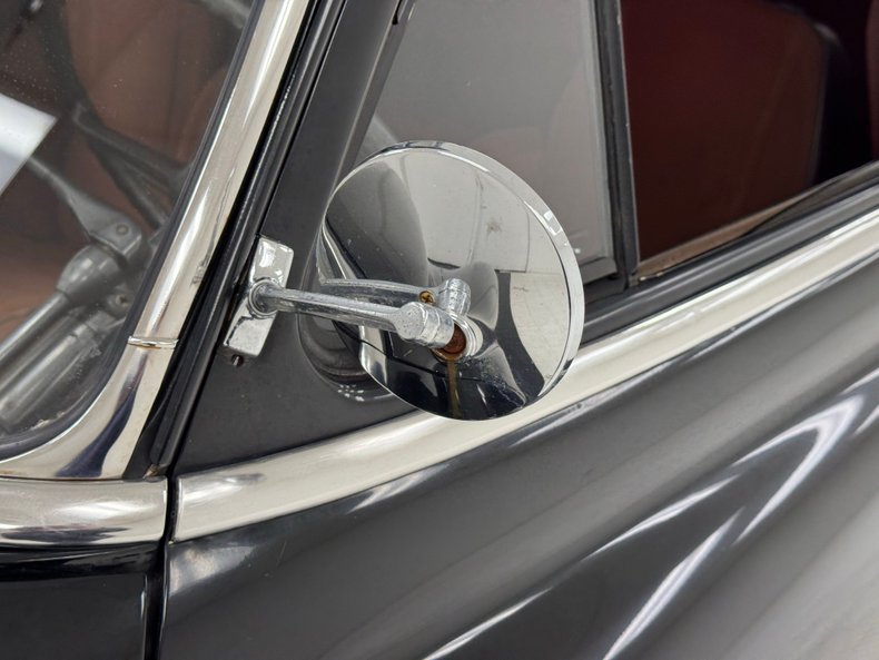 Chevrolet-Sedan-delivery-1951-Black-Scarlet-Red-13