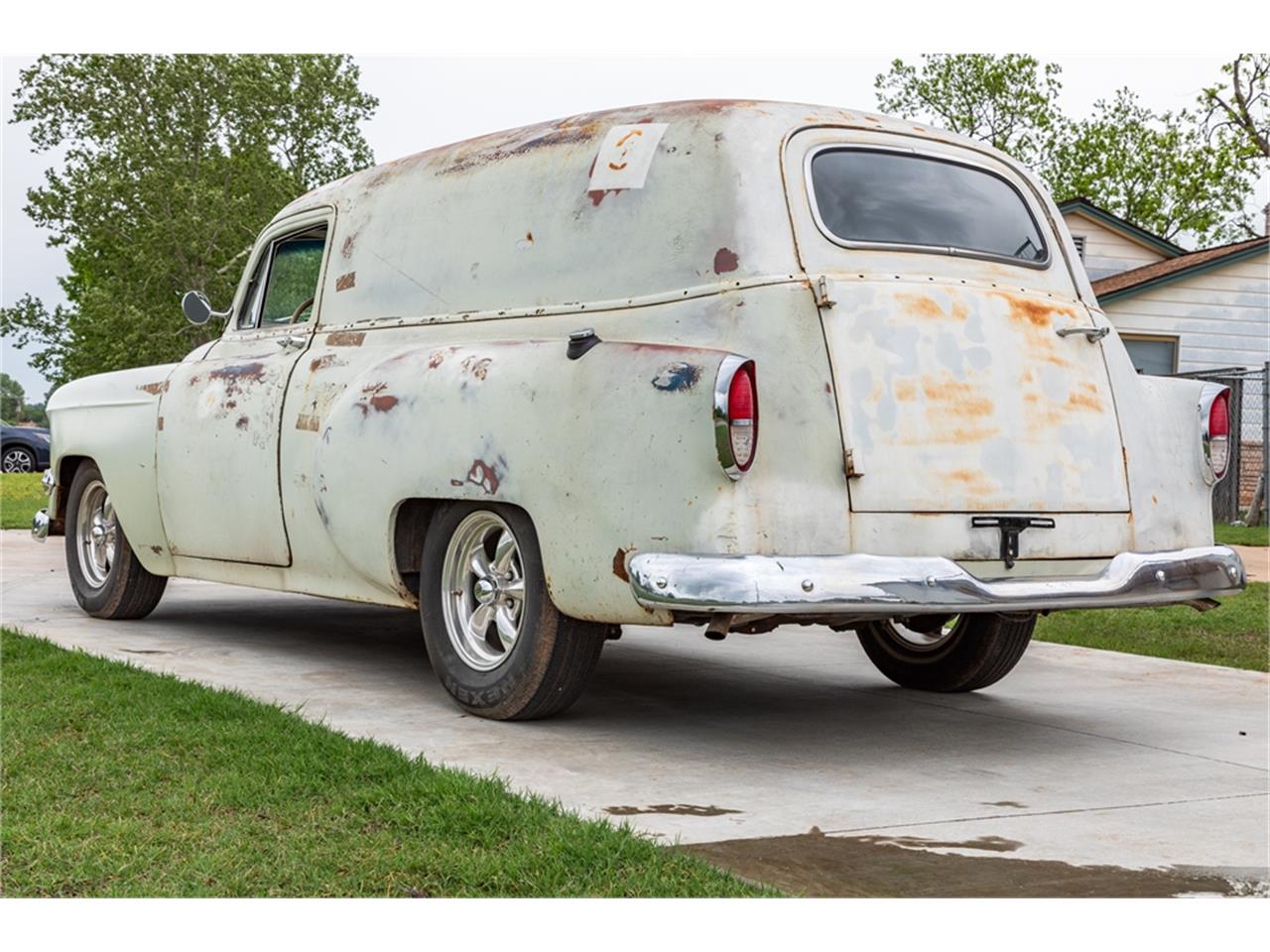 Chevrolet-Sedan-delivery-1954-Primered-patina-Black-4